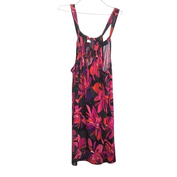 Trina by Trina Turk
Juju Halter Knit Dress
Dark Pink - S, New with Tags - Picture 4 of 9